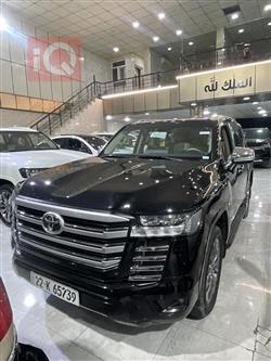 تۆیۆتا لاند کروزەر